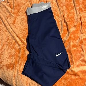 Nike Dri fit cropped leggings size medium
